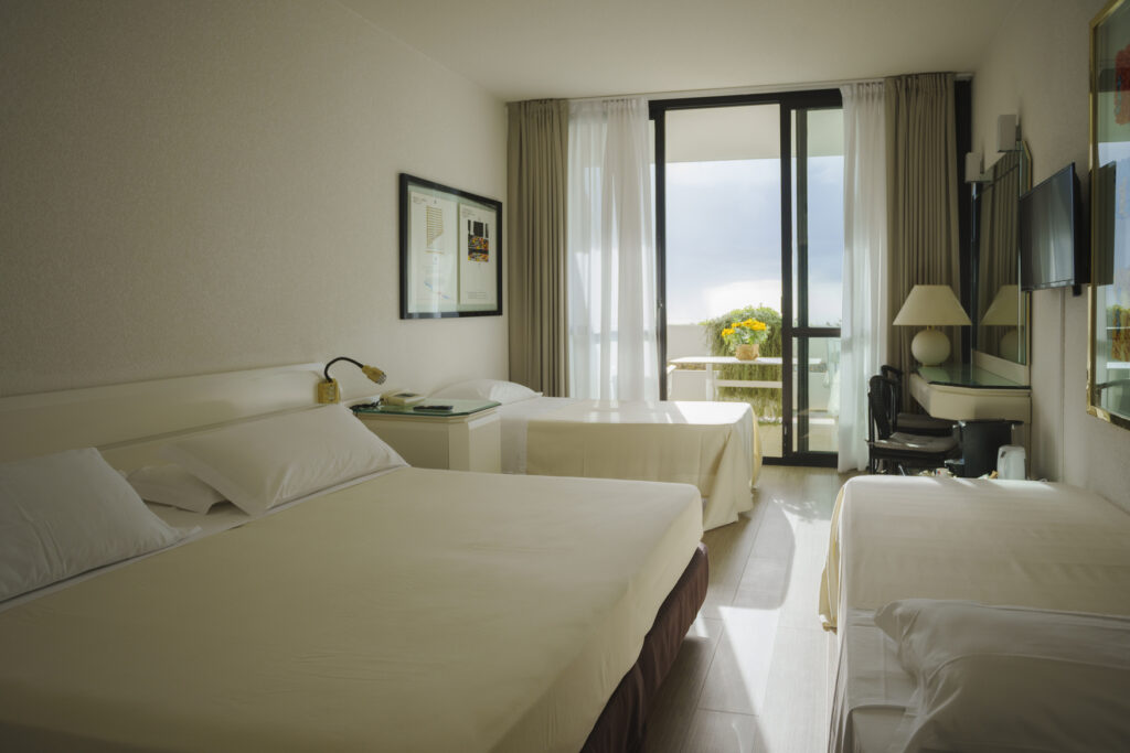 Deluxe Quadrupla (13)